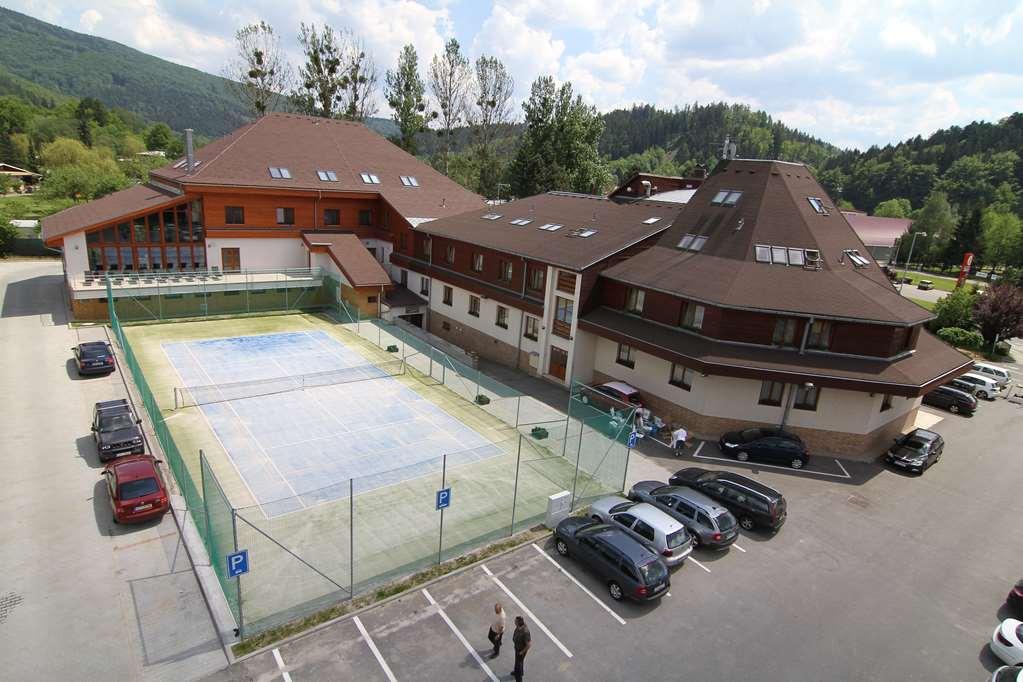 Hotel Horal Roznov pod Radhostem Exterior photo