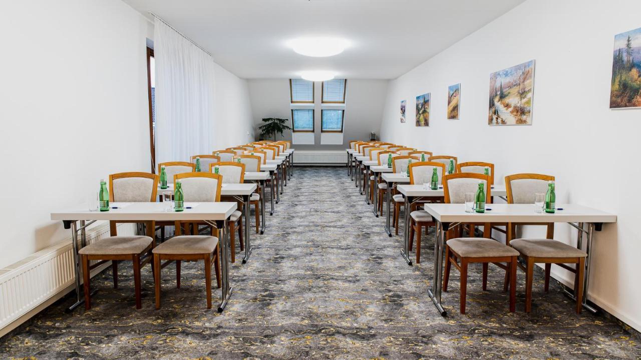 Hotel Horal Roznov pod Radhostem Exterior photo