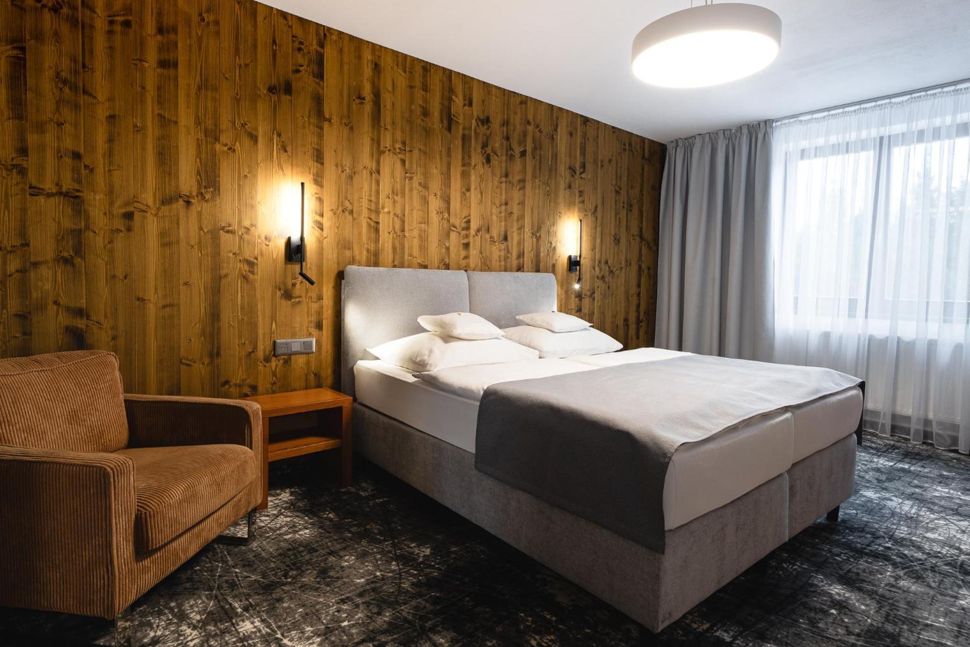 Hotel Horal Roznov pod Radhostem Exterior photo